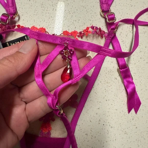 SOLD Honey Birdette Floral Lingerie Set Garter 34D Small - Picture 11 of 13